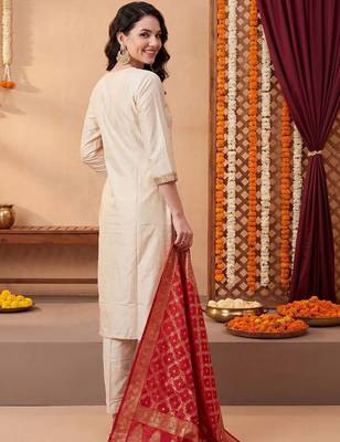 Women Ethnic Motifs Embroidered Regular Thread Work Kurta with Trousers & With Dupatta 2