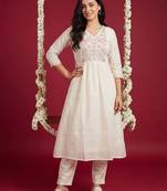 Women Floral Embroidered Regular Thread Work Pure Cotton Kurta with Trousers