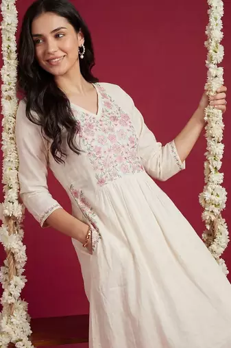 Women Floral Embroidered Regular Thread Work Pure Cotton Kurta with Trousers