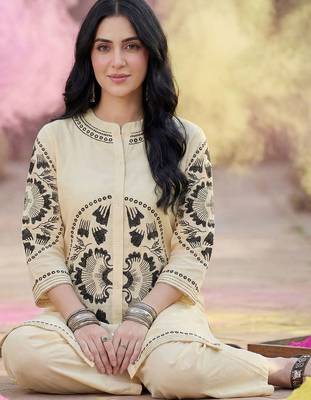 Women Ethnic Motifs Embroidered Regular Kurta with Trousers 5