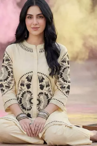Women Ethnic Motifs Embroidered Regular Kurta with Trousers