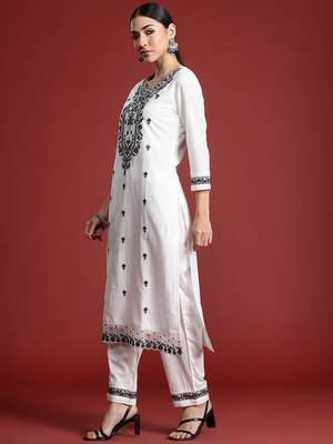 Floral Embroidered Thread Work Pure Cotton Kurta with Trousers & With Dupatta 2