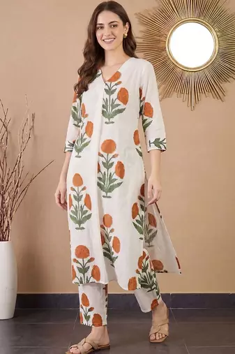 Women Floral Printed Regular Pure Cotton Kurta with Trousers