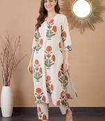Women Floral Printed Regular Pure Cotton Kurta with Trousers