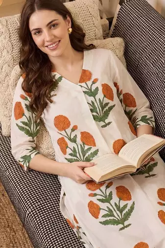 Women Floral Printed Regular Pure Cotton Kurta with Trousers