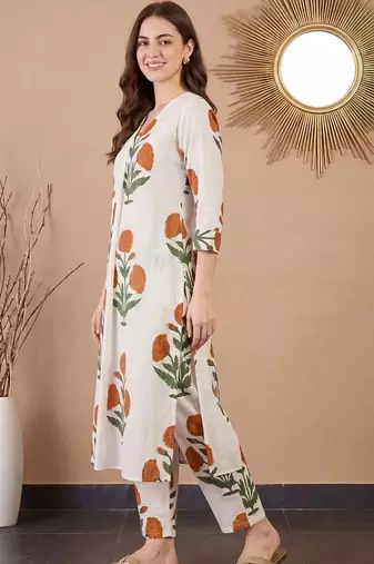 Women Floral Printed Regular Pure Cotton Kurta with Trousers