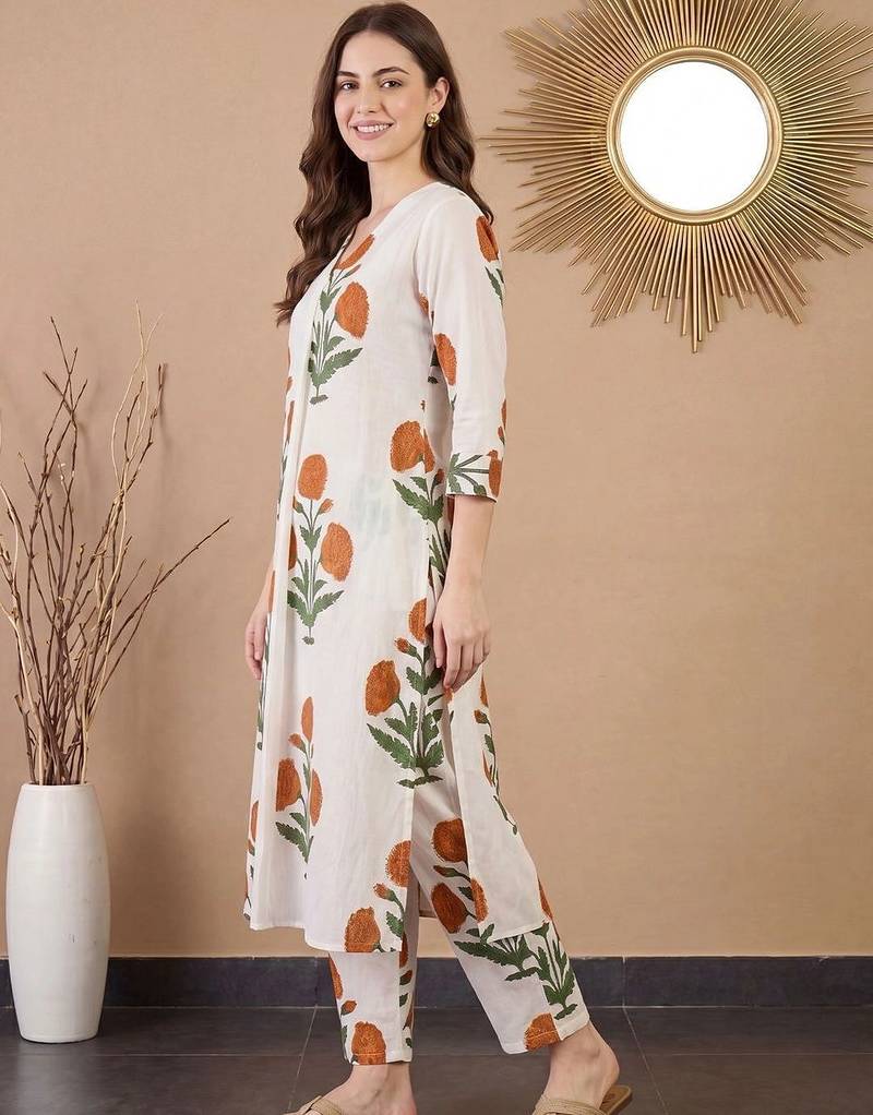 Women Floral Printed Regular Pure Cotton Kurta with Trousers