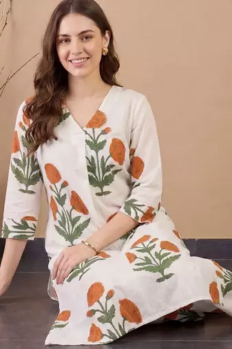 Women Floral Printed Regular Pure Cotton Kurta with Trousers