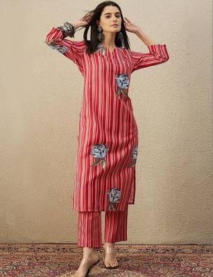 Women Printed Regular Kurta with Trousers 1