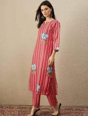Women Printed Regular Kurta with Trousers 3