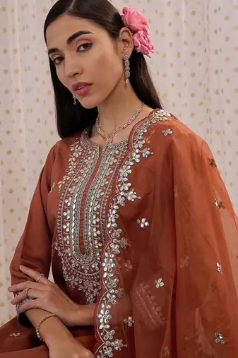 Women Ethnic Motifs Embroidered Kurta with Trousers & Dupatta