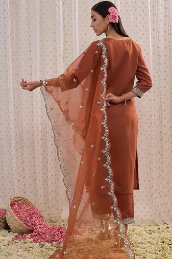 Women Ethnic Motifs Embroidered Kurta with Trousers & Dupatta
