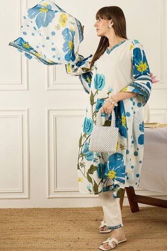 Women Floral Printed Regular Pure Cotton Kurta with Trousers & With Dupatta