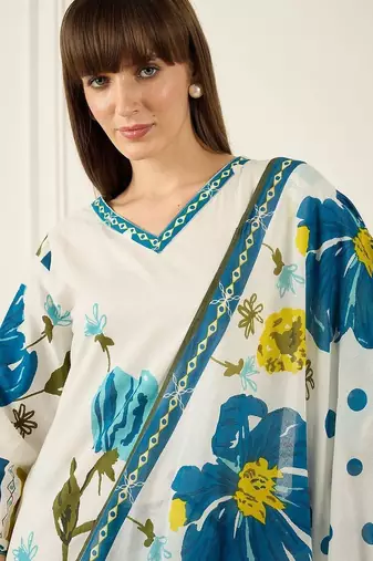 Women Floral Printed Regular Pure Cotton Kurta with Trousers & With Dupatta