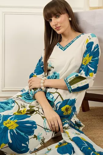 Women Floral Printed Regular Pure Cotton Kurta with Trousers & With Dupatta