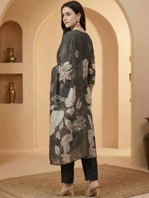 Women Floral Printed Regular Beads and Stones Kurta with Trousers & With Dupatta 3