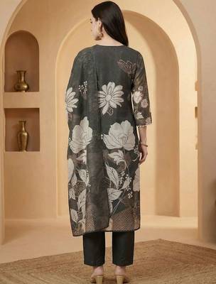 Women Floral Printed Regular Beads and Stones Kurta with Trousers & With Dupatta 5