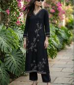 Women Floral Embroidered Regular Thread Work Kurta with Trousers