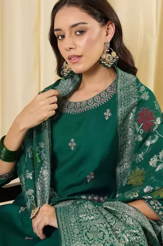 Women Ethnic Motifs Embroidered Regular Thread Work Kurta with Trousers & With Dupatta