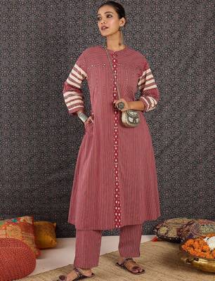 Women Printed Regular Mirror Work Kurta with Trousers 1