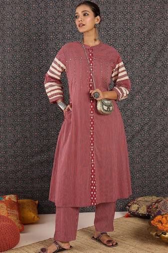 Women Printed Regular Mirror Work Kurta with Trousers