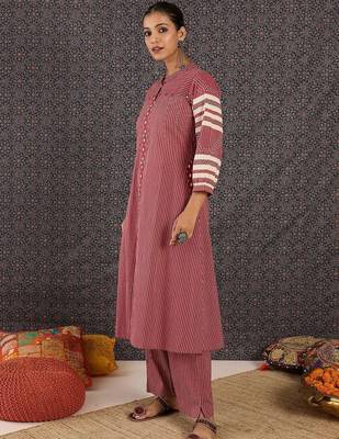 Women Printed Regular Mirror Work Kurta with Trousers 3