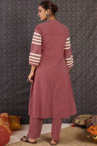 Women Printed Regular Mirror Work Kurta with Trousers