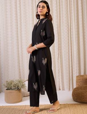 Women Ethnic Motifs Embroidered Regular Thread Work Cotton Kurta Set 3