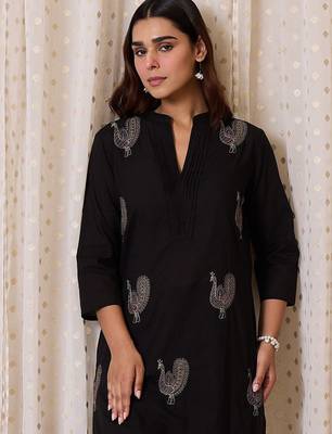 Women Ethnic Motifs Embroidered Regular Thread Work Cotton Kurta Set 7