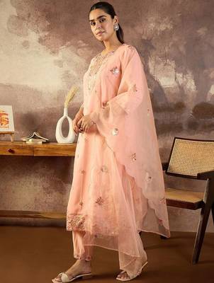 Women Floral Embroidered Round Neck Sequinned Kurta with Trousers & Dupatta 3