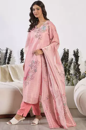 Floral Printed Round Neck Straight Kurta With Trousers & Dupatta