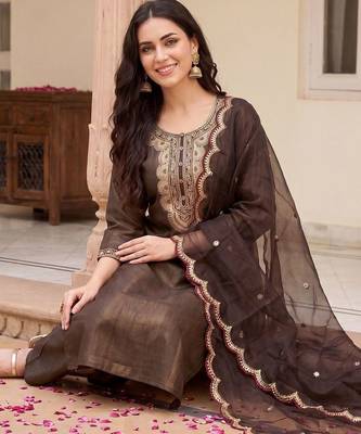 Women Ethnic Motifs Embroidered Regular Liva Kurta with Trousers & With Dupatta 2