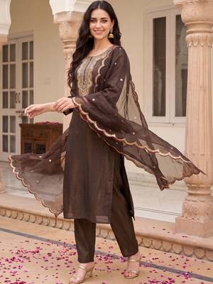 Women Ethnic Motifs Embroidered Regular Liva Kurta with Trousers & With Dupatta 1