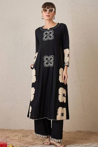 Floral Embroidered Notch Neck Empire Thread Work A-Line Kurta With Palazzo