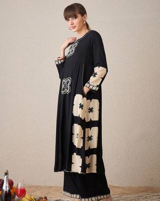 Floral Embroidered Notch Neck Empire Thread Work A-Line Kurta With Palazzo 5