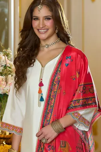 Women Ethnic Motifs Printed Kurta with Trousers & Dupatta