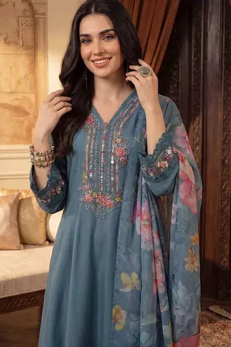 Women Floral Embroidered Regular Thread Work Kurta with Trousers & With Dupatta