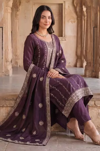 Women Ethnic Motifs Embroidered Regular Thread Work Kurta with Trousers & With Dupatta