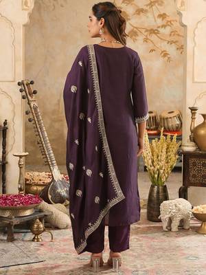 Women Embroidered Straight Kurta Trousers With Dupatta Set 4
