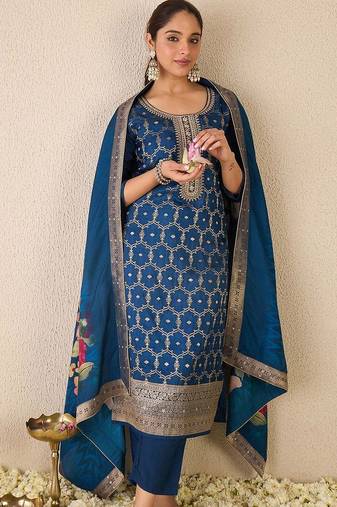 Women Ethnic Motifs Embroidered Regular Kurta with Trousers & With Dupatta