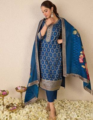 Women Ethnic Motifs Embroidered Regular Kurta with Trousers & With Dupatta 6