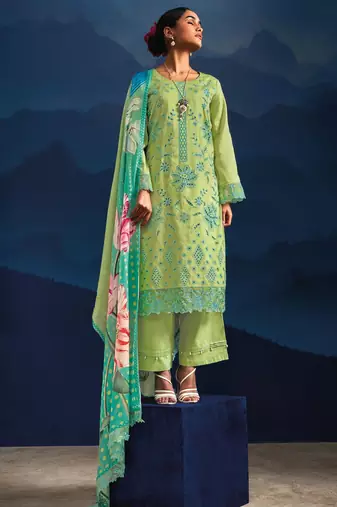 Women Floral Embroidered Regular Thread Work Kurta with Trousers & With Dupatta