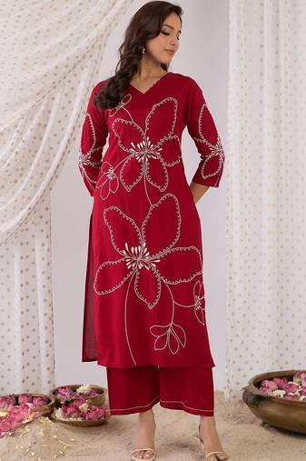 Women Floral Embroidered Regular Thread Work Kurta with Palazzos