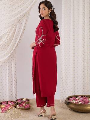 Women Floral Embroidered Regular Thread Work Kurta with Palazzos 5