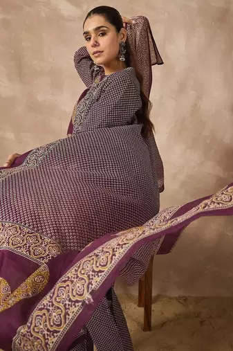 Women Ethnic Motifs Printed Regular Sequinned Pure Cotton Kurta with Trousers & With Dupatta