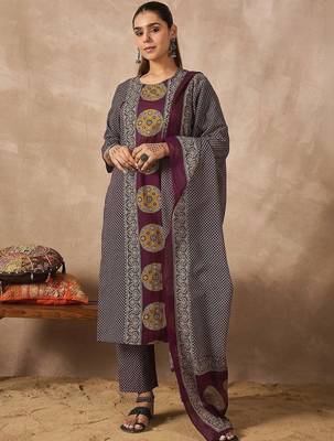 Women Ethnic Motifs Printed Regular Sequinned Pure Cotton Kurta with Trousers & With Dupatta 5