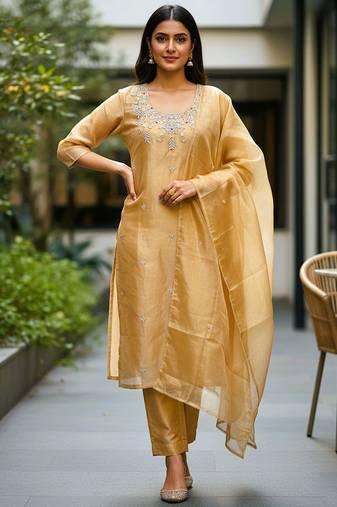 Ethnic Motifs Embroidered Thread Work Kurta with Trousers & With Dupatta