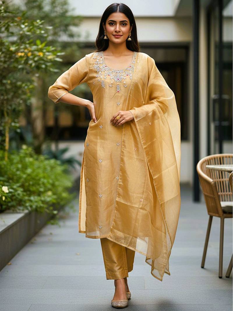 Ethnic Motifs Embroidered Thread Work Kurta with Trousers & With Dupatta