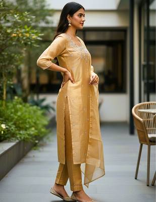 Ethnic Motifs Embroidered Thread Work Kurta with Trousers & With Dupatta 3