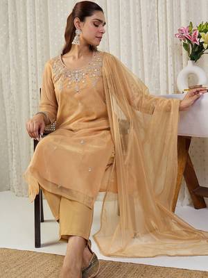 Ethnic Motifs Embroidered Regular Thread Work Kurta With Trousers & Dupatta 2